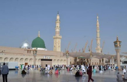 7 Nights 4 Star Birmingham Umrah Package 2026